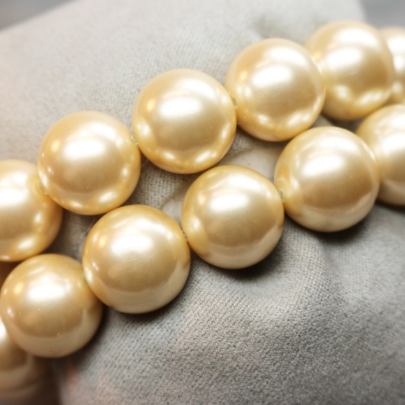 RARE! Vintage KENNETH JAY LANE Pearl Bracelet - Picture 8 of 15